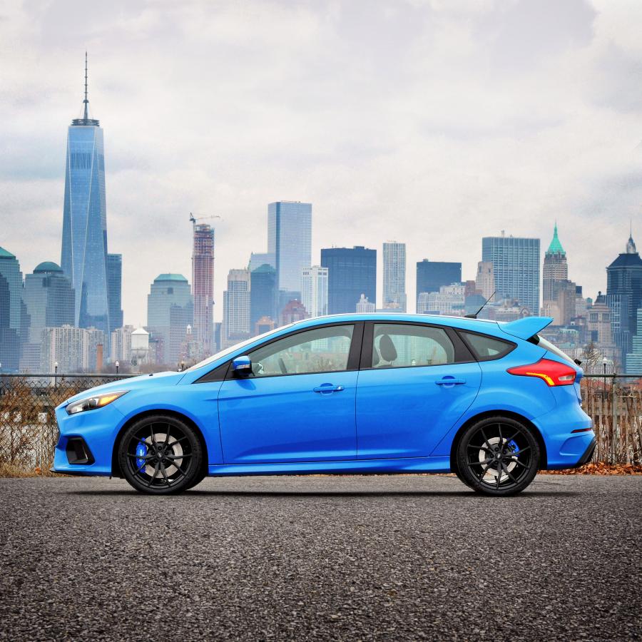  Ford Focus RS 2016 года  (US) (фото 27 из 51)